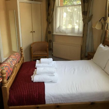 Railway Hotel Faversham Buitenkant foto