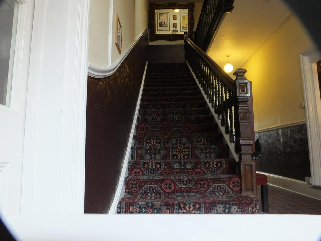 Railway Hotel Faversham Buitenkant foto