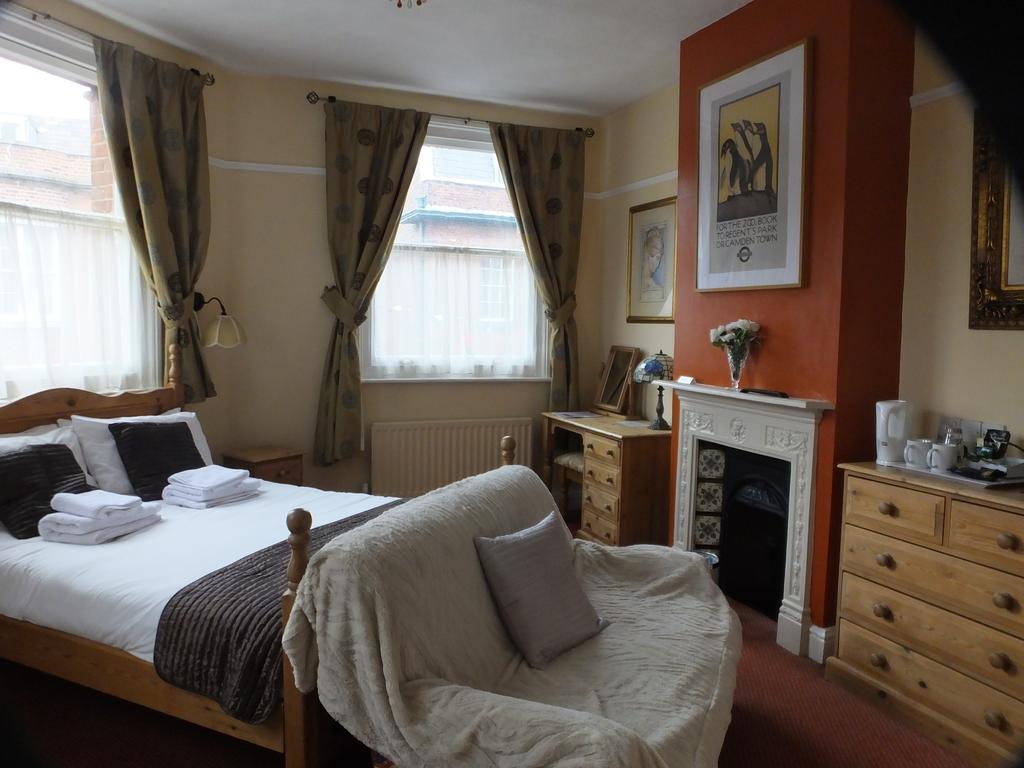 Railway Hotel Faversham Buitenkant foto