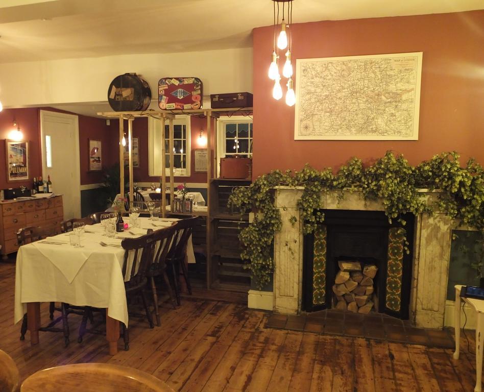 Railway Hotel Faversham Buitenkant foto