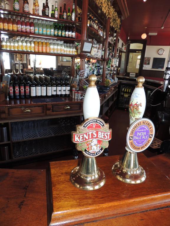 Railway Hotel Faversham Buitenkant foto