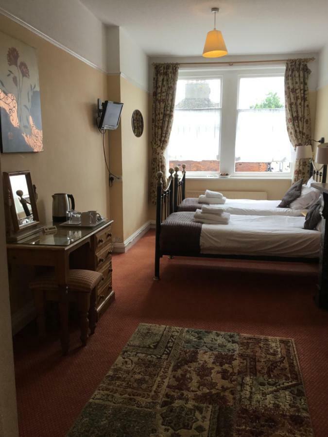 Railway Hotel Faversham Buitenkant foto