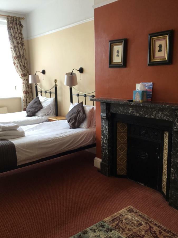 Railway Hotel Faversham Buitenkant foto