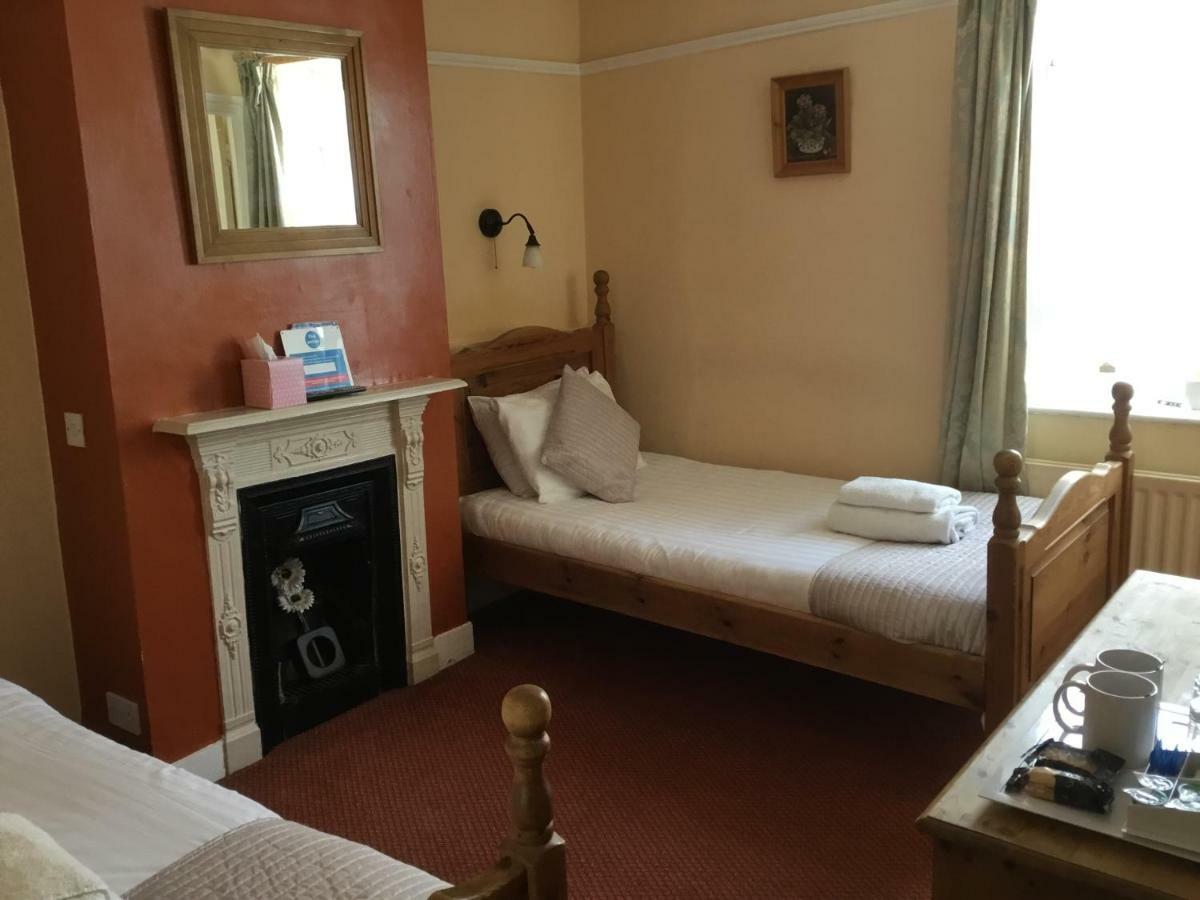 Railway Hotel Faversham Buitenkant foto