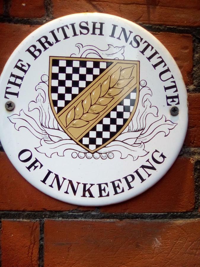 Railway Hotel Faversham Buitenkant foto